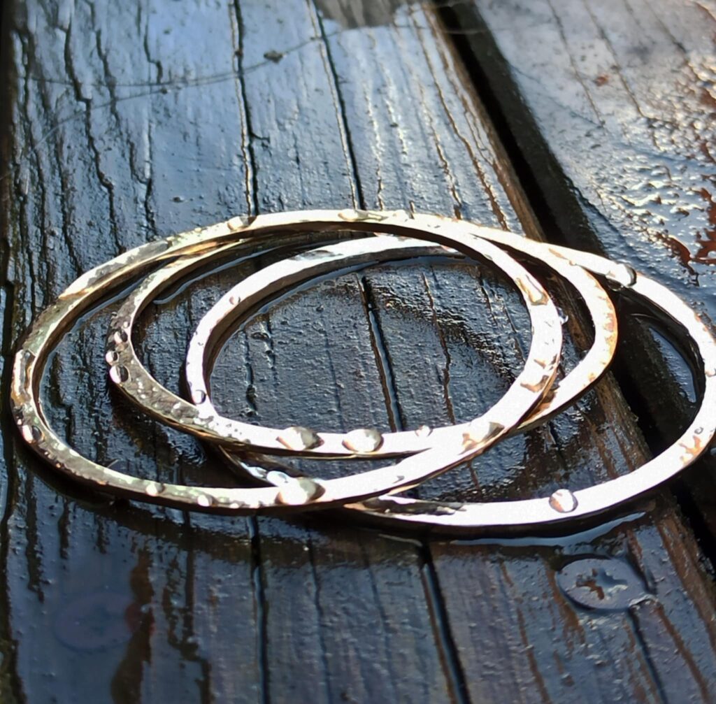 Handmade bracelets in white gold Herolda sustainable jewellery