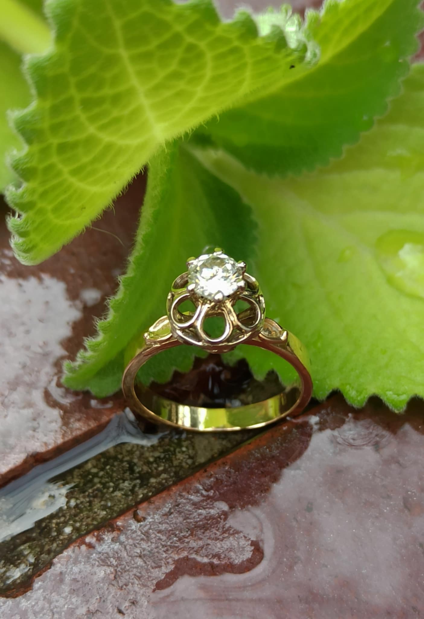 Handmade engagement ring sustainable gold Herolda Jewellery